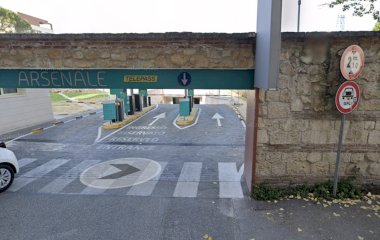 Book en plads i SABA Ex Arsenale Verona parkeringsplads