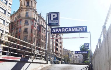 Reservar una plaça al pàrquing Comte Sallent