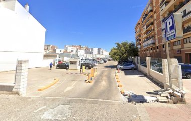 Reserveer een parkeerplek in parkeergarage iPark Hispano