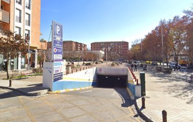 Reservar una plaça al pàrquing iPark Los Cármenes