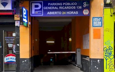 Book a parking spot in General Ricardos 136 car park