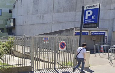Prenota un posto nel parcheggio Indigo Théatre
