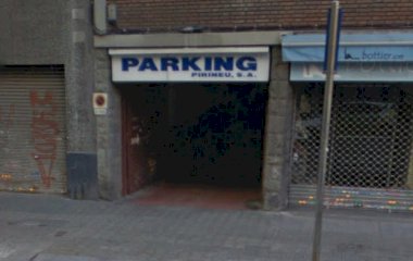 Réservez une place dans le parking Sagrada Família - Rosselló