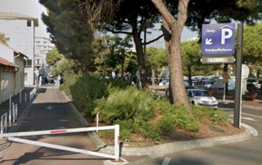 Réservez une place dans le parking Q-Park Pré aux Pêcheurs