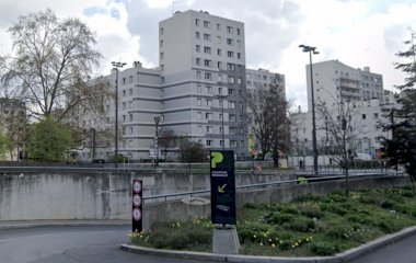 Book en plads i Q-Park La Défense - Coupole Regnault parkeringsplads
