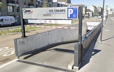 Réservez une place dans le parking Q-Park Les Champs