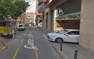 Buch einen Parkplatz im NN Sant Gervasi - One Pass Parkplatz.