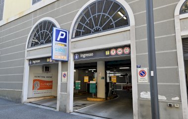 Parkering på Saba Ospedale Maggiore