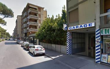 Book a parking spot in Garage Redi car park