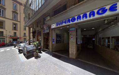 Parcheggio Privato - Via Vicinale Cupa Cintia, 396, 80126 Napoli NA