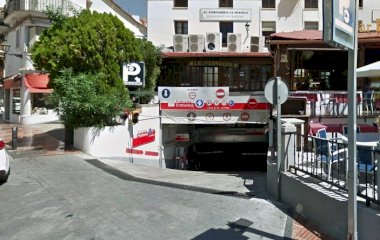 Book a parking spot in PARKIA Plaza de la Victoria Centro Marbella car park