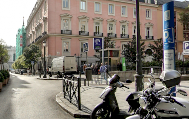 Book a parking spot in APK2 Plaza del Rey car park