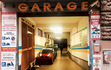 Prenota un posto nel parcheggio Frank Parking