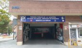 Hoved Book en plads i Avenida Albufera - Estadio Vallecas - Mercado de Numancia parkeringsplads: Hoved