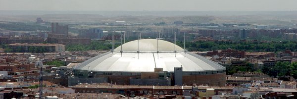 Парковка возле Palacio Vistalegre