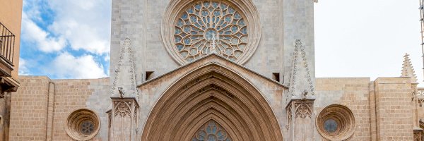 Parking cerca de Catedral de Tarragona