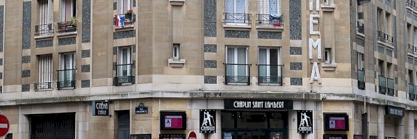 Parking prop de Cinema Chaplin Saint Lambert