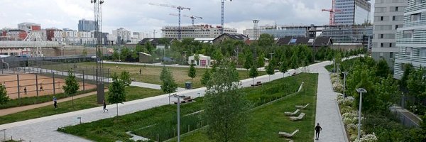 Парковка возле Парк Клиши-Батиньоль - Мартин Лютер Кинг