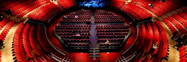 Парковка возле Театр Circo Price