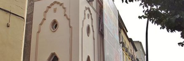 Парковка возле Новый театр Аполо