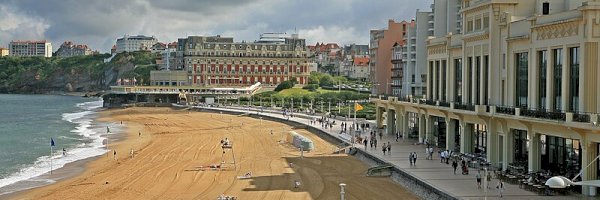 Parking cerca de Grande Plage