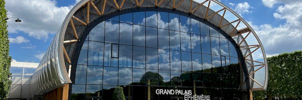 Парковка возле Arena Champ de Mars Paris XVI