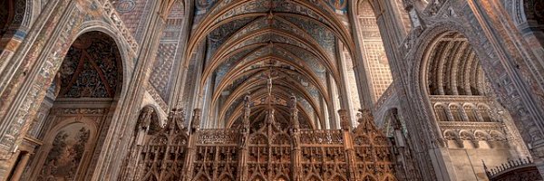 Парковка возле Cathédrale Sainte-Cécile d'Albi