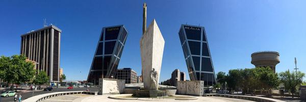 Parking near Plaza de Castilla