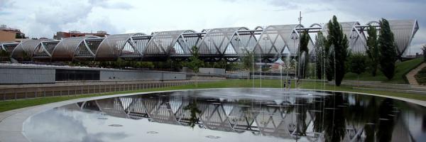 Parcheggio vicino a Madrid Río