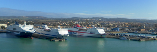 Parking cerca de Puerto de Civitavecchia