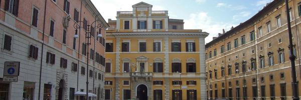 Parking cerca de Campo Marzio