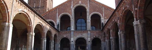 Parking prop de Basílica de Sant Ambròs