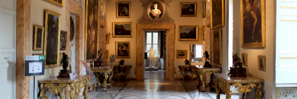 Parking cerca de Galleria Nazionale d'Arte Antica