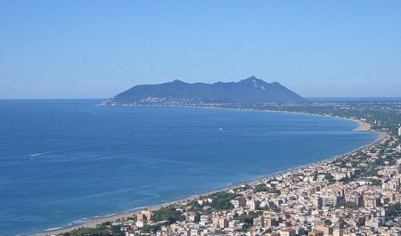 Porto, Terracina