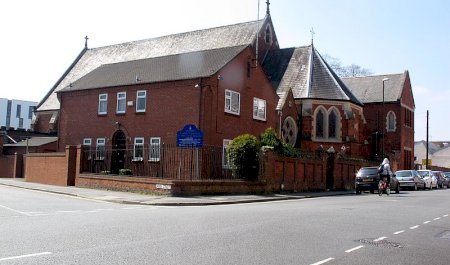 Igreja de Santa Maria e São Bento, Coventry