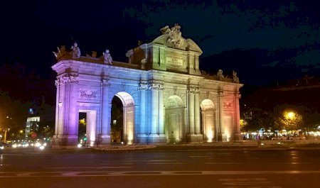 Puerta de Alcalá, Madrid