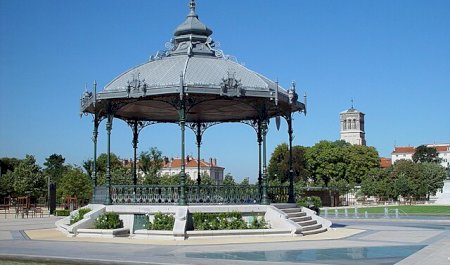 Kiosque Peynet, Valence